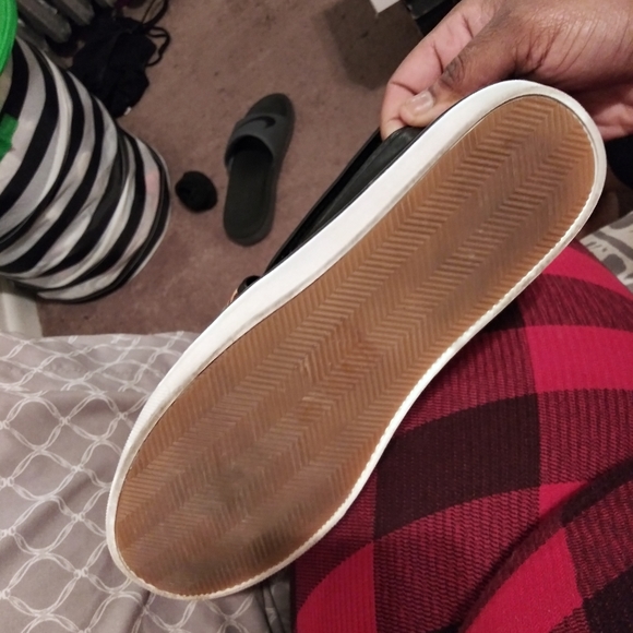 Shoes - Picture 4 of 6